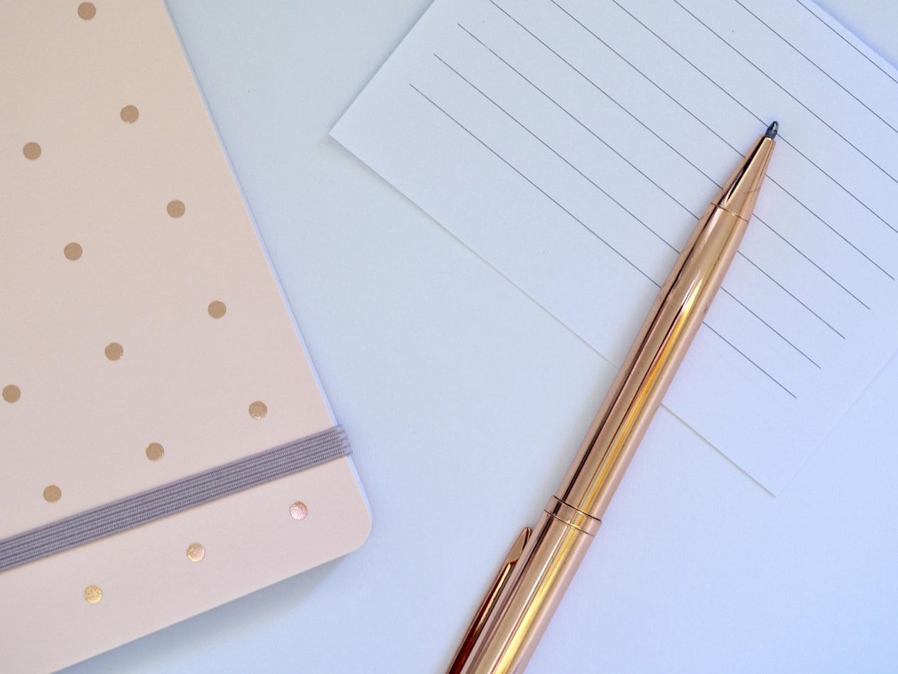 Por qué tomamos malas decisiones: errores cognitivos comunes